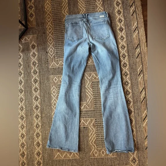 GOLDSIGN Distressed Flared Jeans w/ White Stitch Detail Size 29 - Picture 3 of 8